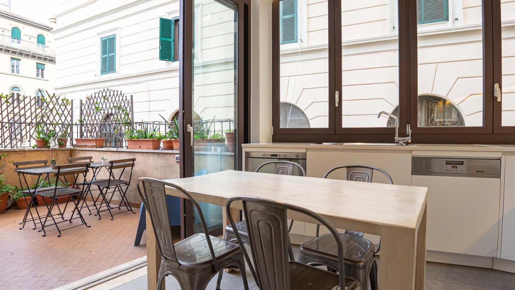 Cozy Nest With Terrace In Trastevere Rome Exterior photo